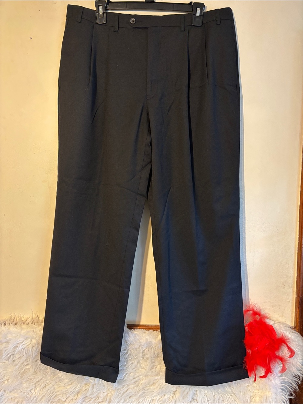 Chaps Black Men’s Pleated Dress Pants
